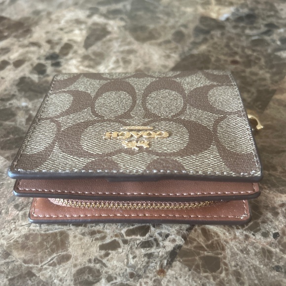 Coach Wallet - Picture 1 of 2